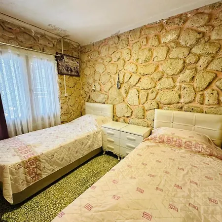 Denize Sifir-otantik Tas Ev Villa Çeşme
